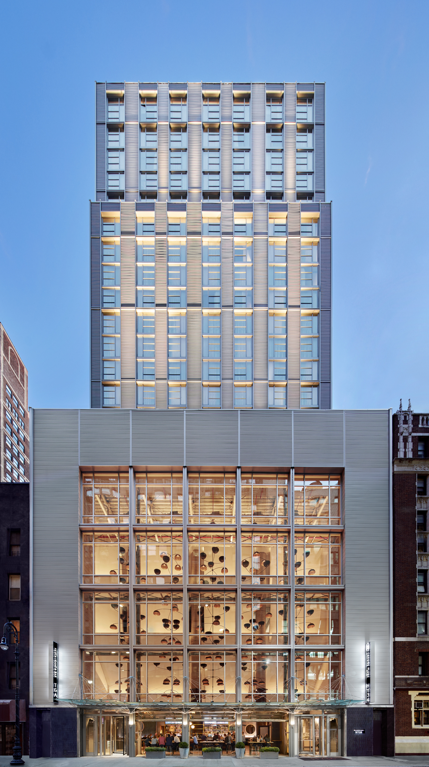 Stonehill Taylor HY36 Crowne Plaza 01