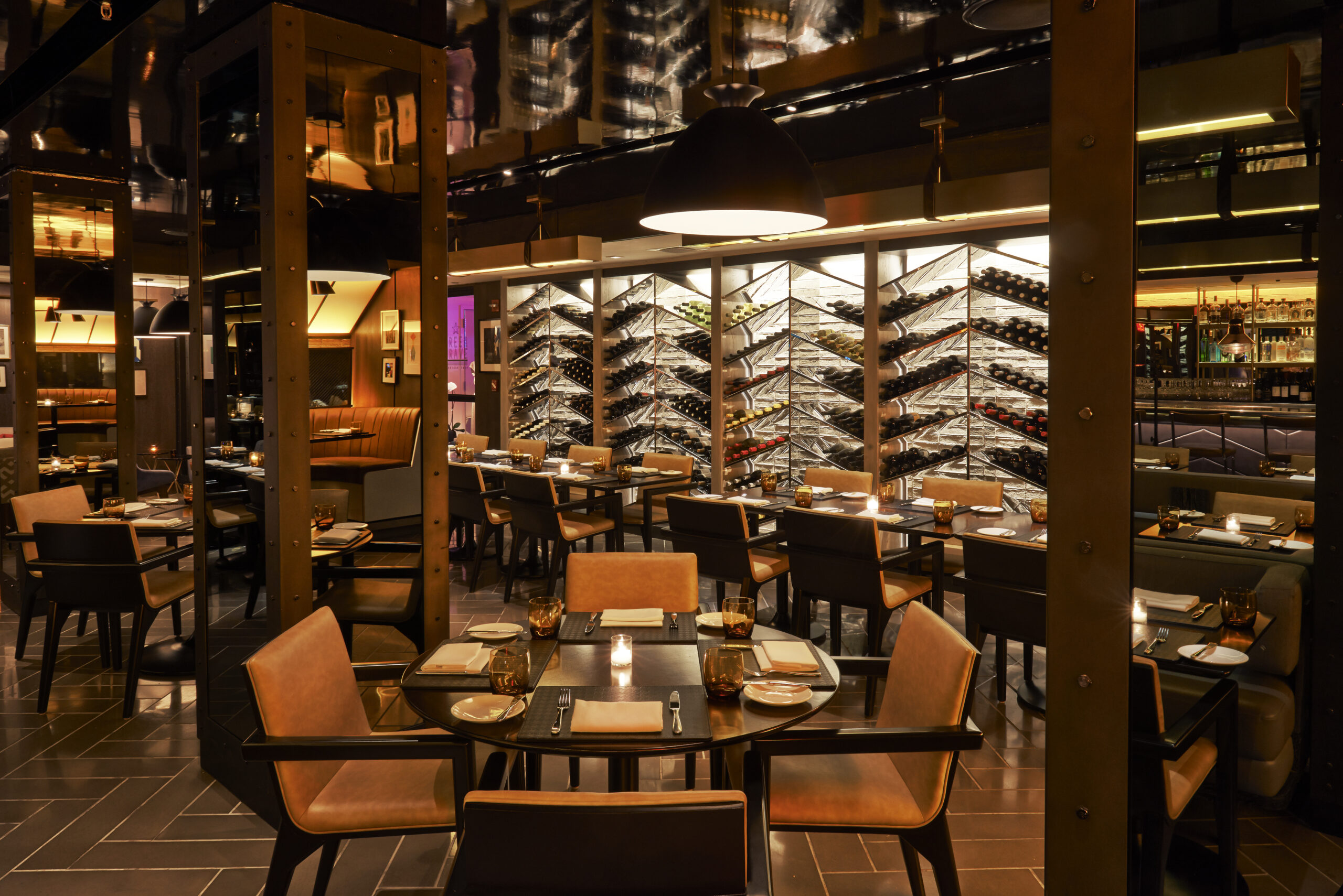 Stonehill Taylor Paramount Bar & Grill 01