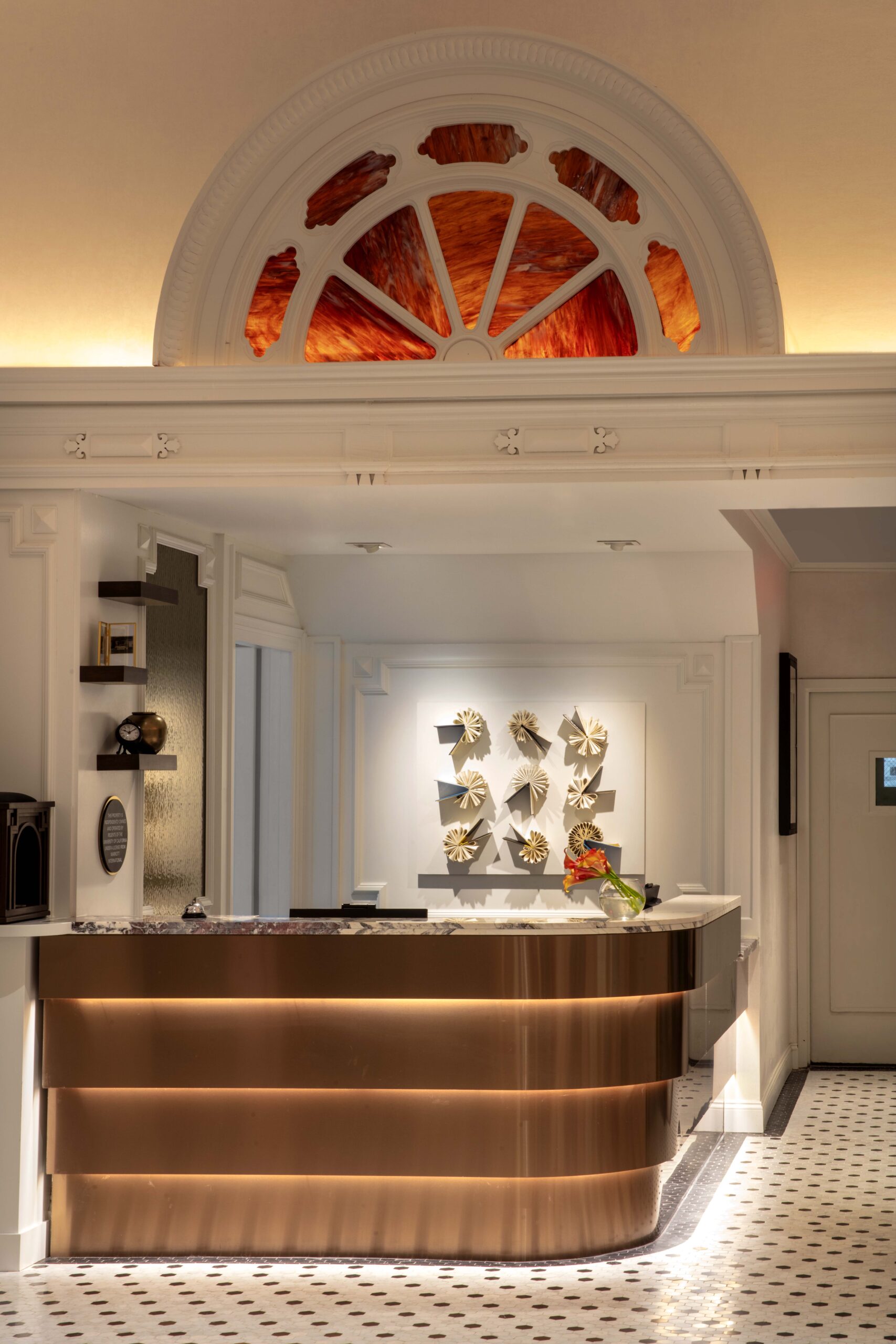 Stonehill Taylor Algonquin Hotel 01